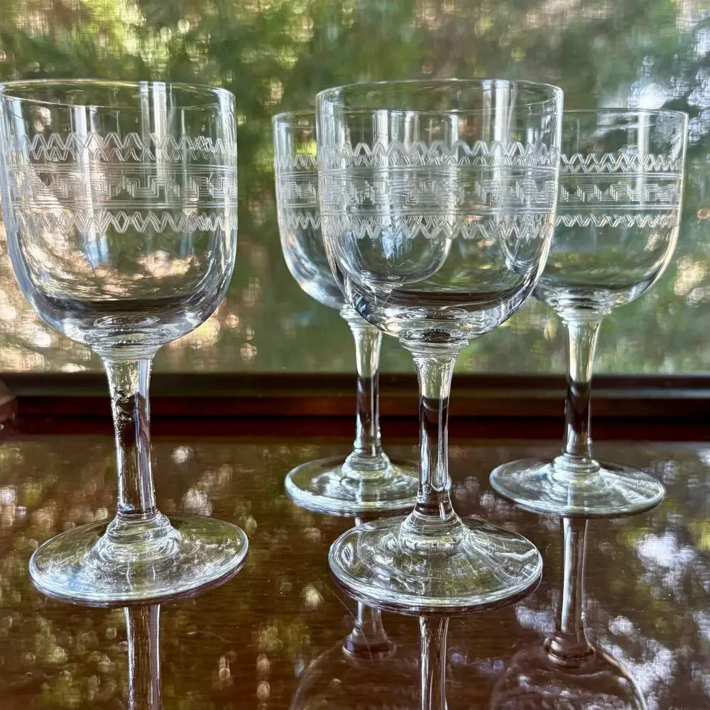 Set of 4 Vintage Etched Cordial Glasses Geometric Zigzag Pattern Stemware